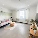 Apartment Pakito Zentrum - Balkon - Geräumig - Modern - Parkplatz *