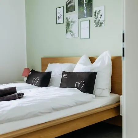 Pakito: Zentrum - Balkon - Geraeumig - Modern