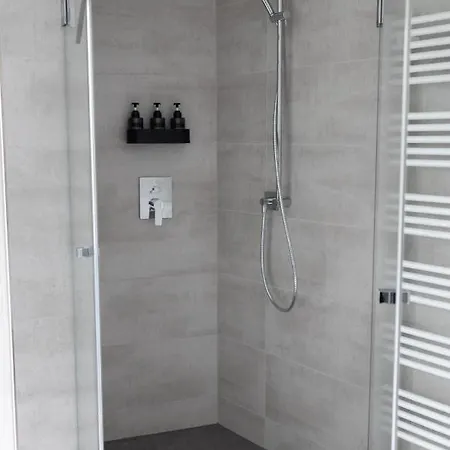Pakito: Zentrum - Balkon - Geraeumig - Modern Appartement *