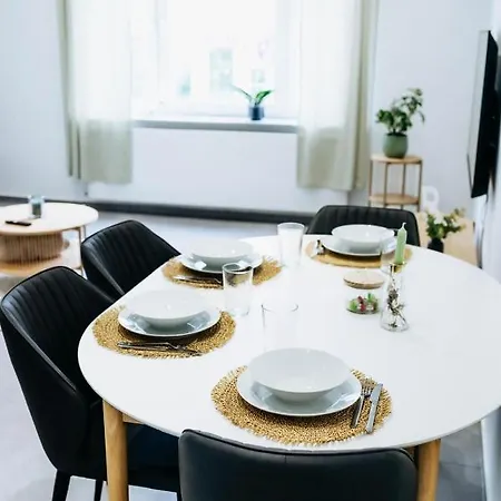 Pakito: Zentrum - Balkon - Geraeumig - Modern *