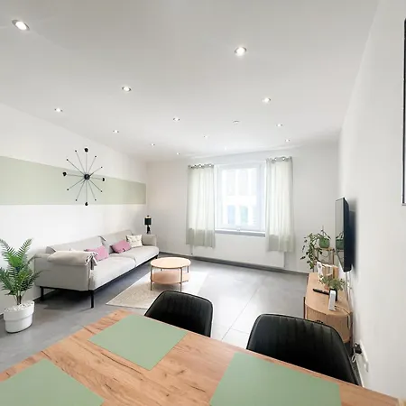 Pakito Zentrum - Balkon - Geraeumig - Modern - Parkplatz Lejlighed