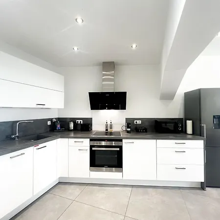 아파트 Pakito Zentrum - Balkon - Geraeumig - Modern - Parkplatz *