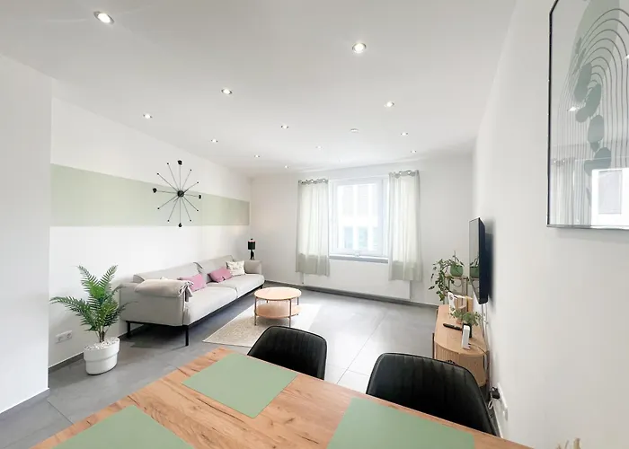 Pakito Zentrum - Balkon - Geraeumig - Modern - Parkplatz Apartament