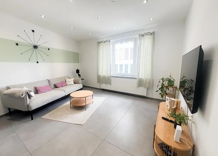 Apartament Pakito Zentrum - Balkon - Geraeumig - Modern - Parkplatz *